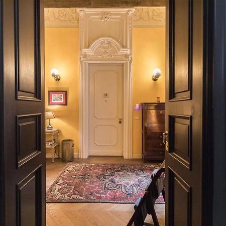 Апартаменты Italianway - Borgonuovo 12 Милан Экстерьер фото